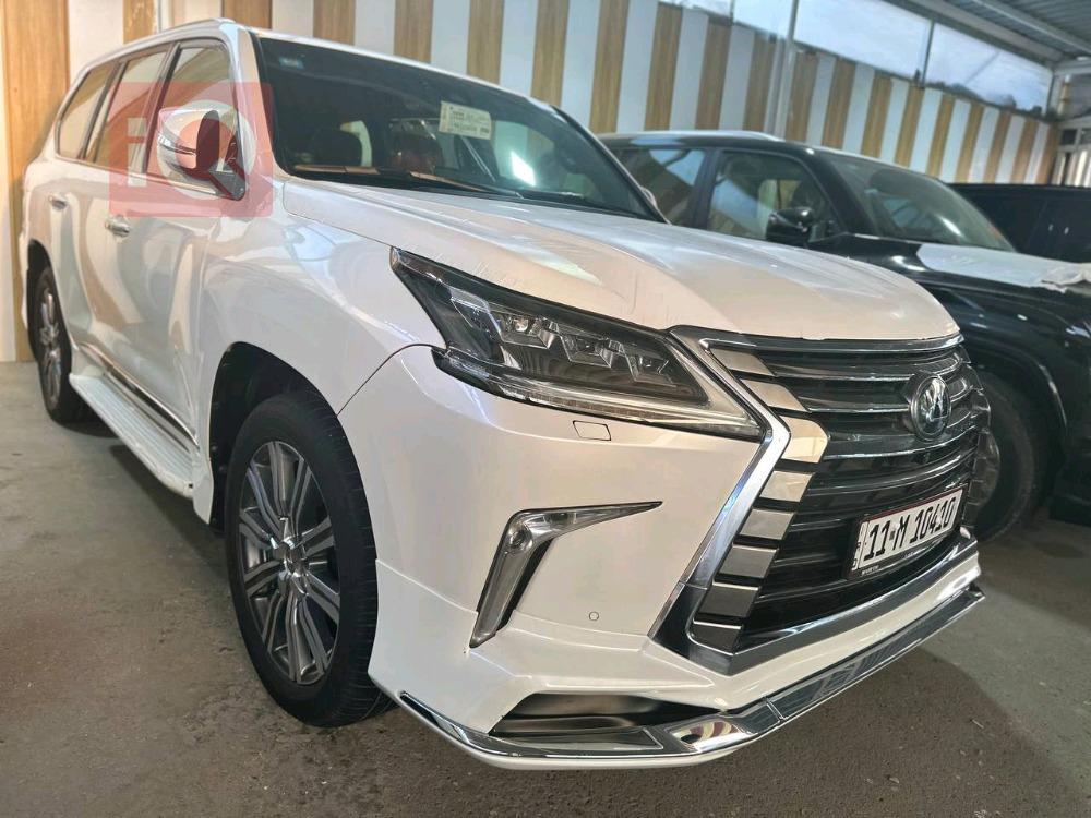 Lexus LX